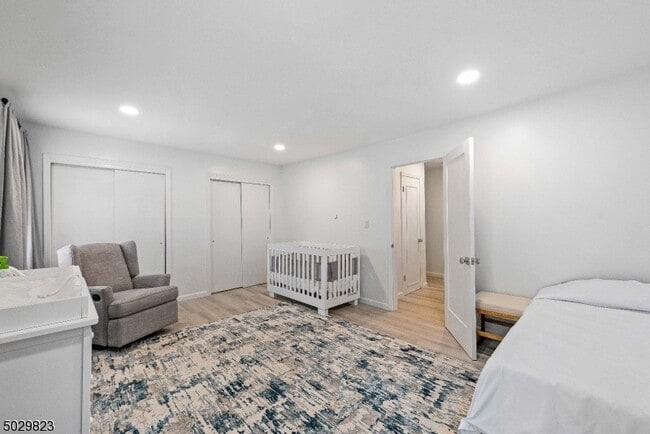 Building Photo - 122 Stedwick Dr