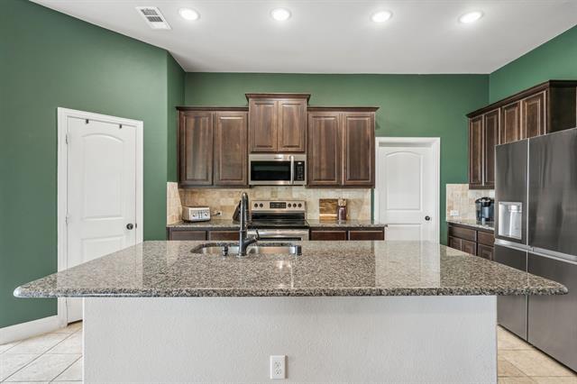 Building Photo - 127 Hillcrest Way