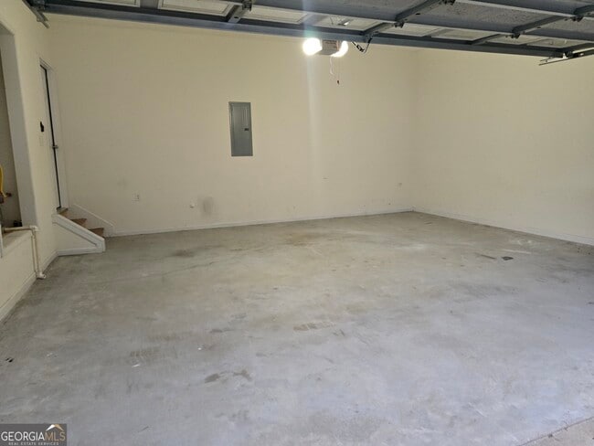 Building Photo - 3490 Southpointe Hill Dr NE