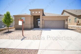 Building Photo - 6016 Hidden Acres Dr