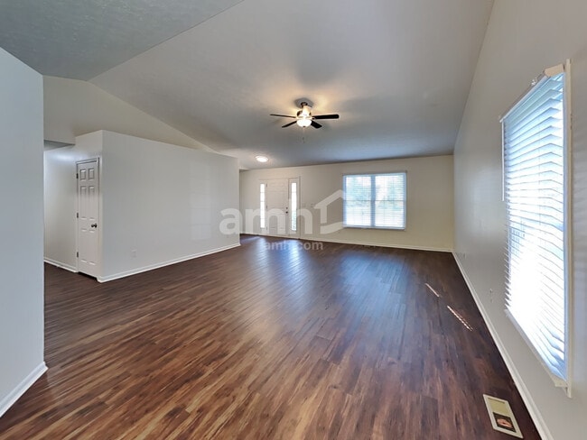 Building Photo - 536 Richwood Drive