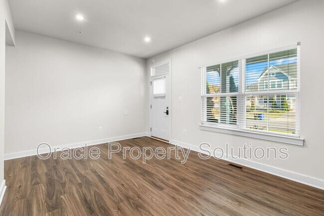 Building Photo - 2305 Wadlow Ln