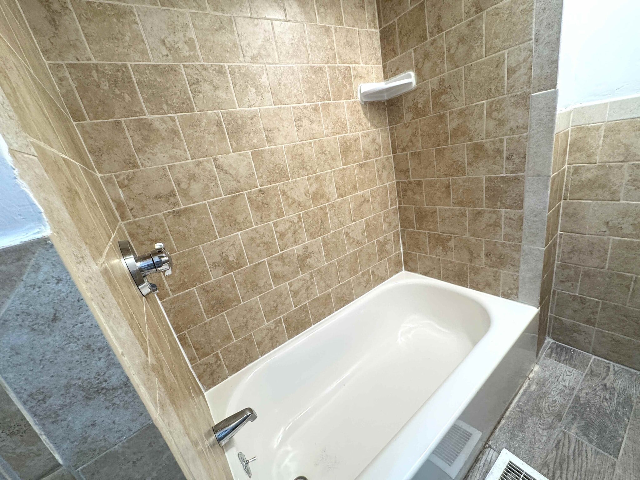 Building Photo - 17 Upham St