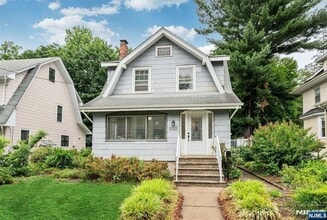 Building Photo - 133 Highwood Ave