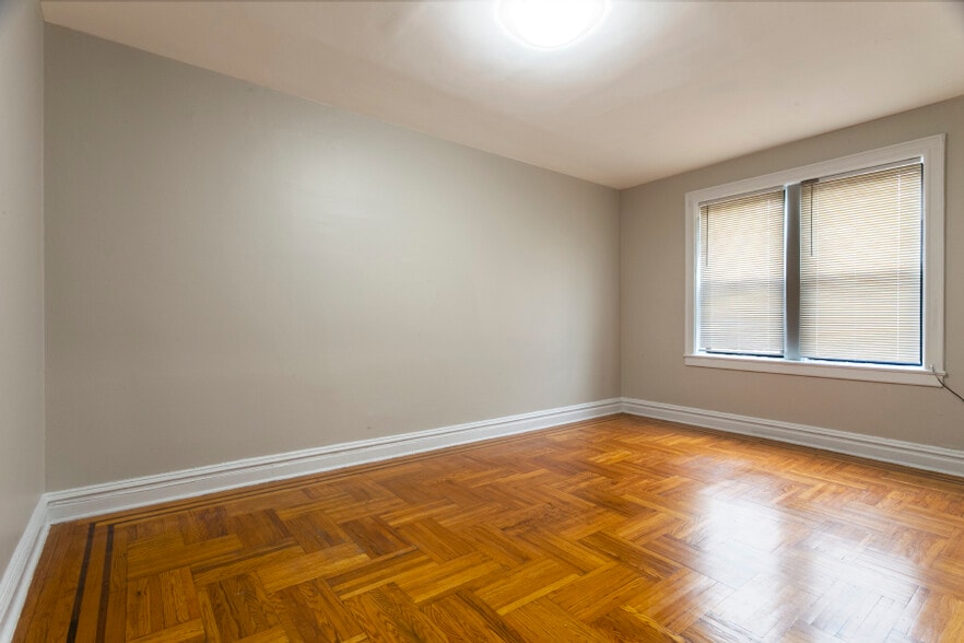 Building Photo - 115 Fairview Ave