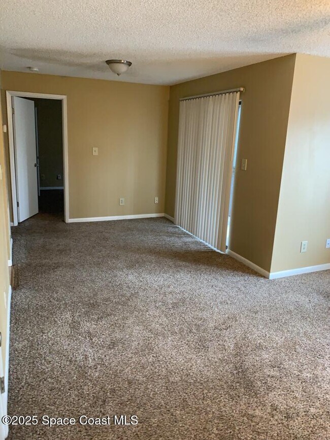 Building Photo - 3545 Sable Palm Ln