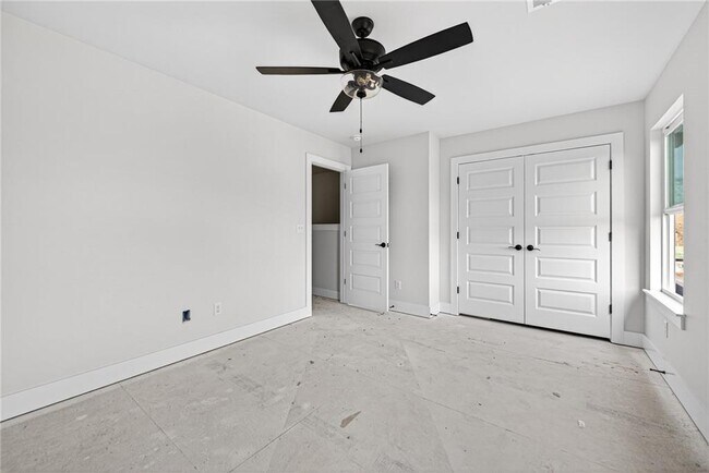 Building Photo - 1422 S Yampa Bnd