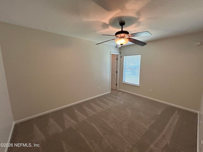 Building Photo - 13916 Fish Eagle Dr E