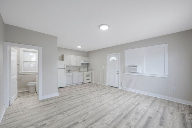 Building Photo - 317 N Highland Ave