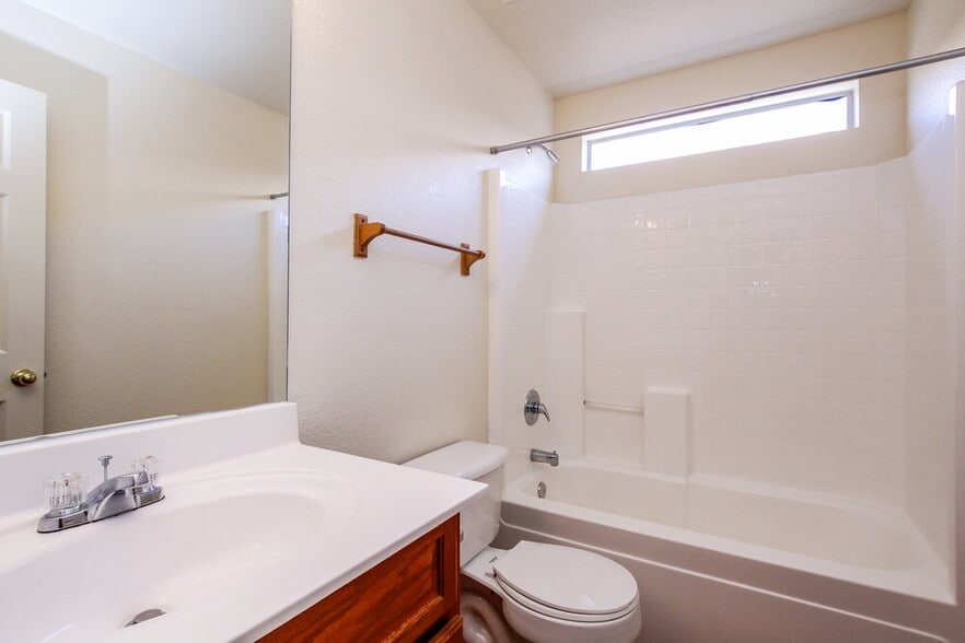 Building Photo - 14711 W Ely Dr