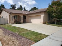 Building Photo - Beautiful 3 Bedroom 2 Bath Home for Lease ...