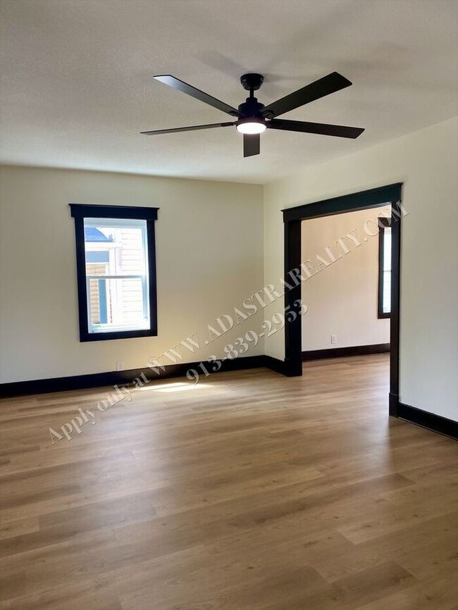 Building Photo - Remodeled 3 Bed 1.5 Bath Home in Kansas Ci...