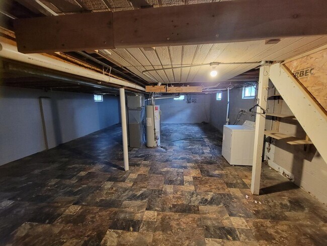Building Photo - 3 bedroom 1 bath