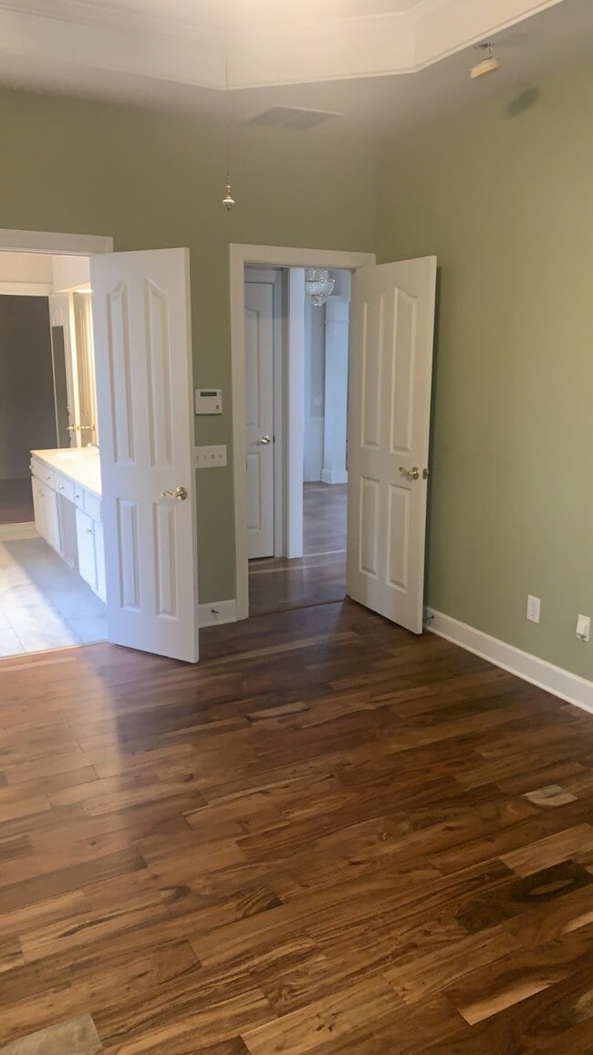 Building Photo - 11106 Knight Castle Dr