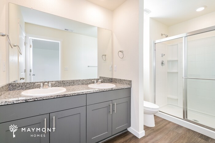 Building Photo - 13433 Oneida Ln