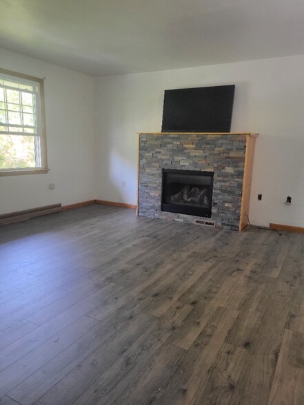 Building Photo - 1710 Wade St Ext