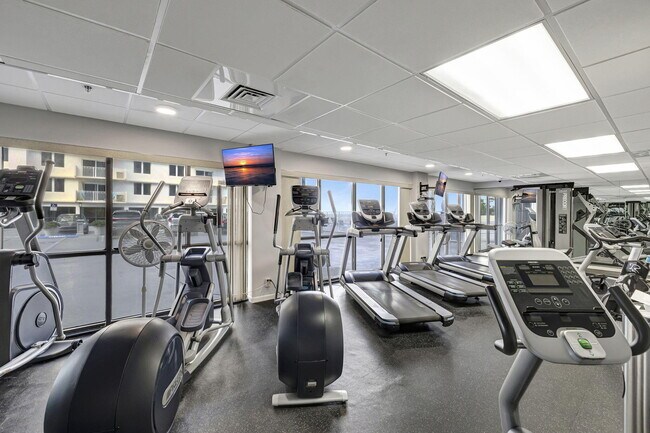 Building Photo - 3215 S Ocean Blvd