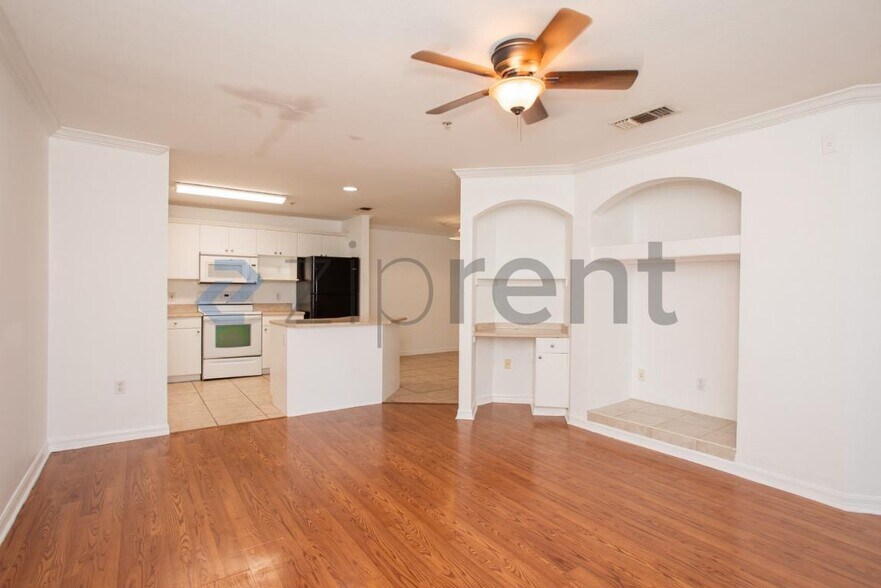 Building Photo - 3591 Kernan Blvd S