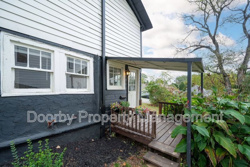 Primary Photo - 328 Beck Ave