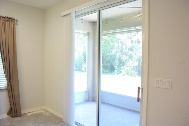 Building Photo - 1213 Grantham Dr