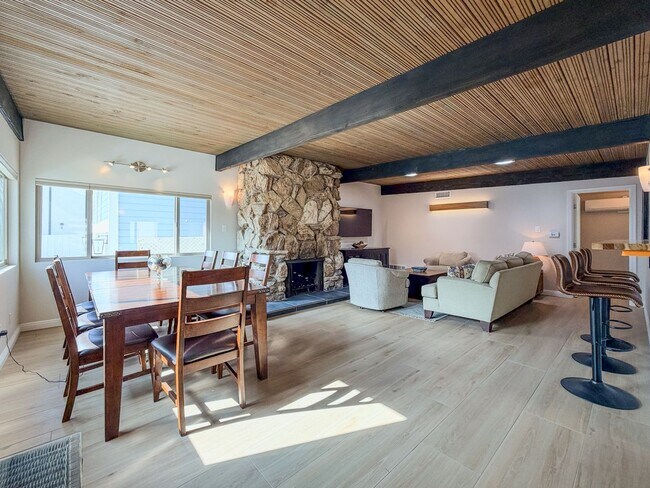 Building Photo - 1327D - The Sea Bum Sanctuary | 2 Bed 2 Ba...