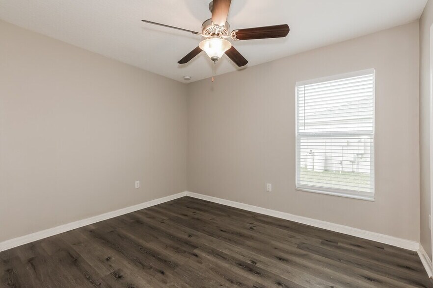 Building Photo - 6724 Trent Creek Dr