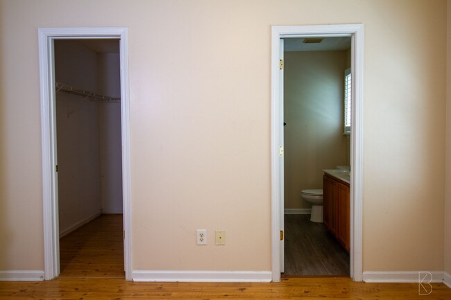 Building Photo - Townhome in 28273