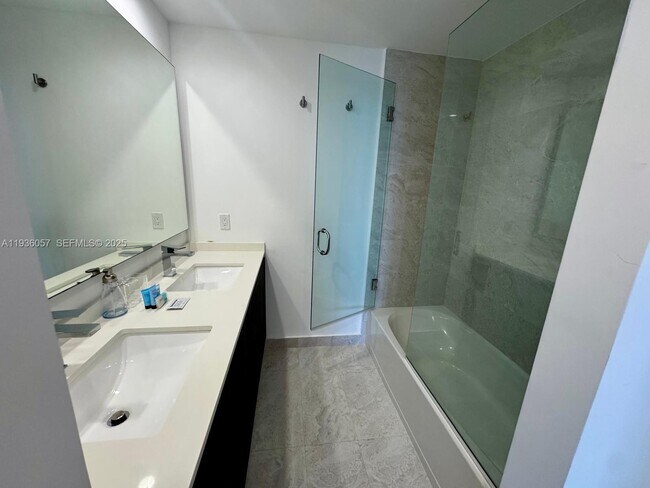 Building Photo - 488 NE 18th St