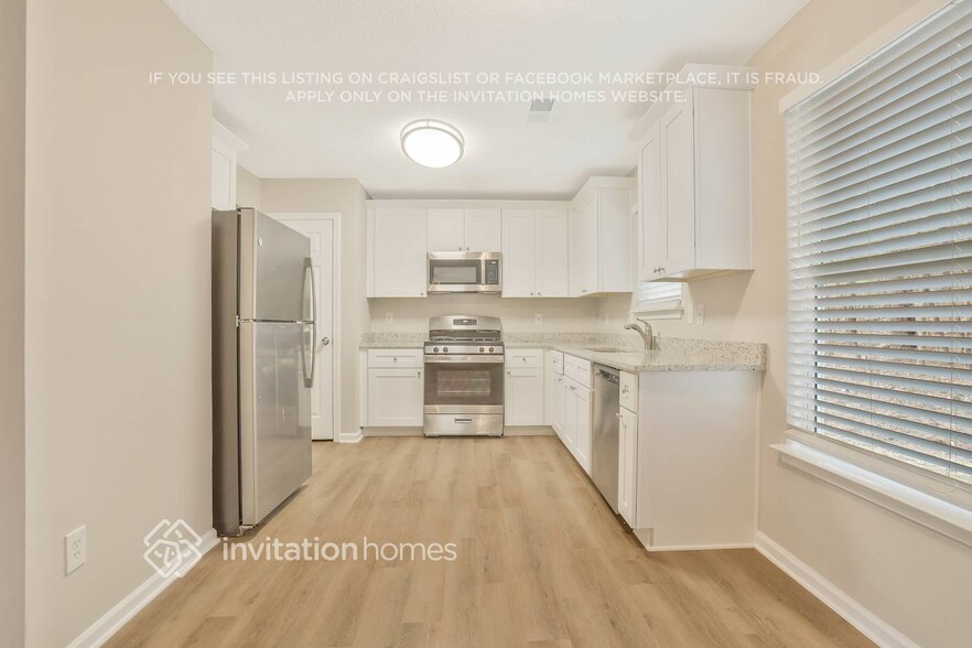 Building Photo - 2736 Live Oak Trail