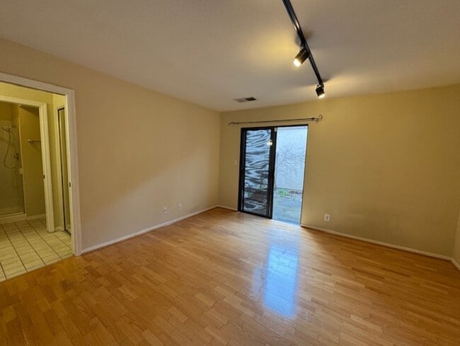 Building Photo - Beautiful updated 2 Story condo in Main Chance Estates w/attached 2 car garage!