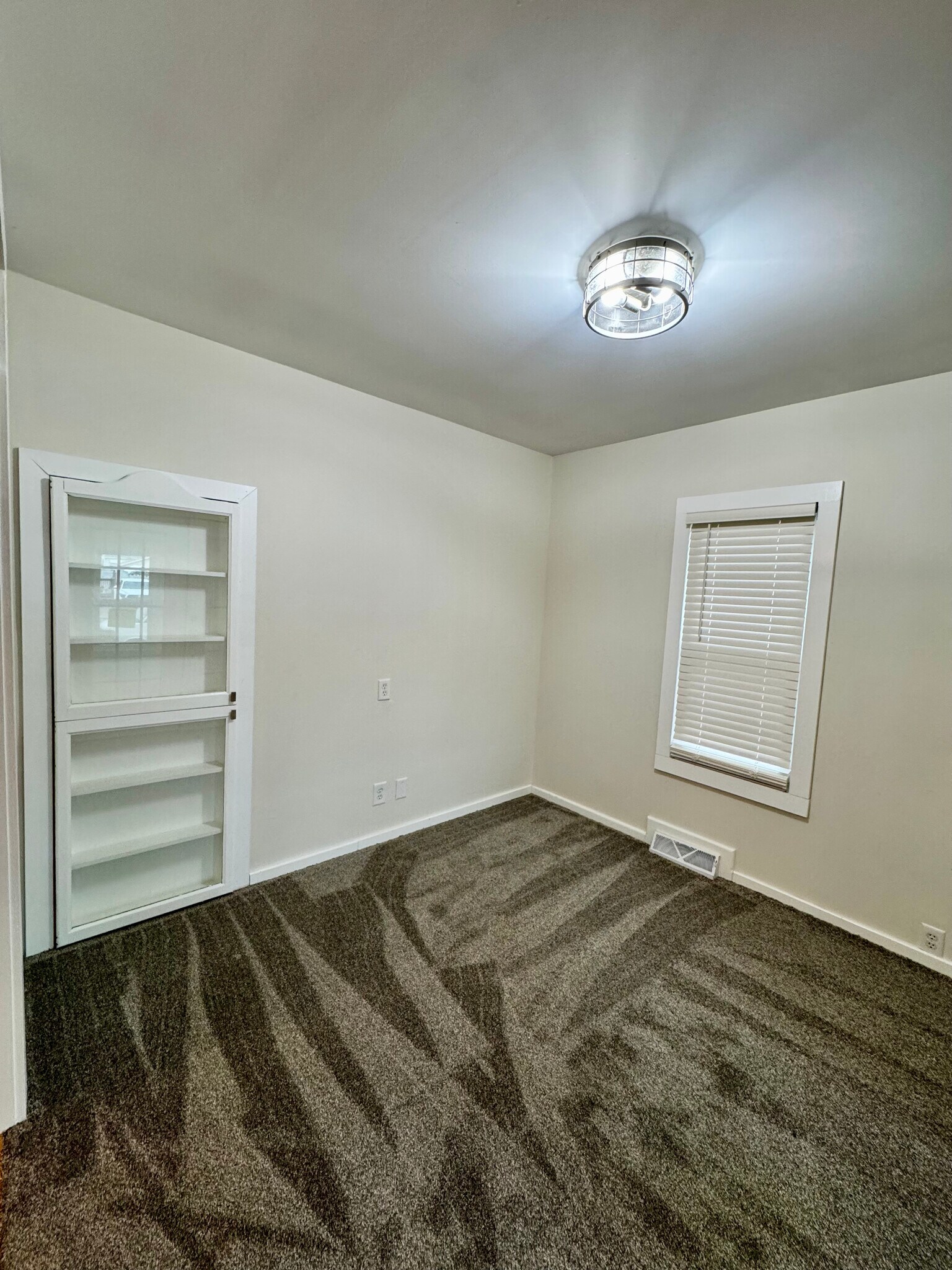 Building Photo - 620 Kirkwood Ave