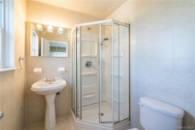 Building Photo - 89 Ridgewood Ave