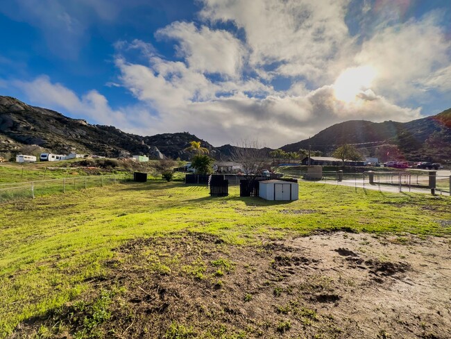 Building Photo - ~RARE FIND~ Newly Remodeled 3 Bedroom Home...