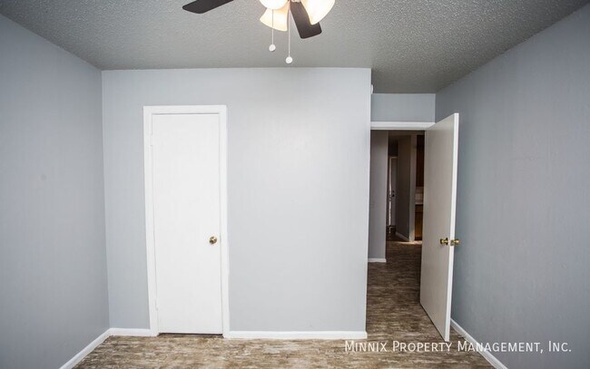 Building Photo - 3104 Ave. N-