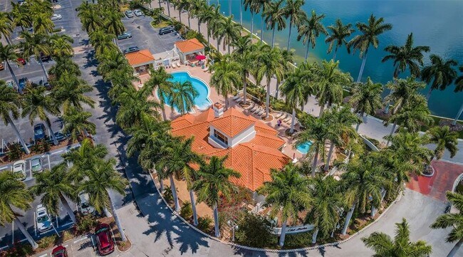 Building Photo - 6105 Bahia Del Mar Cir