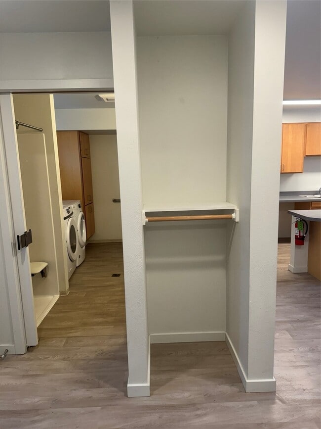 Building Photo - 2720 Coho Way