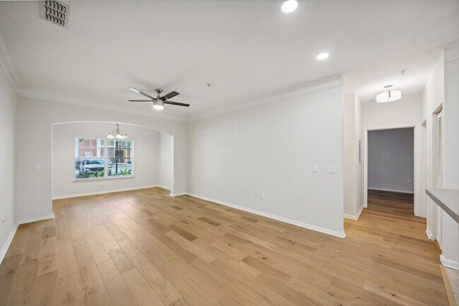 Building Photo - 4207 S Dale Mabry Hwy