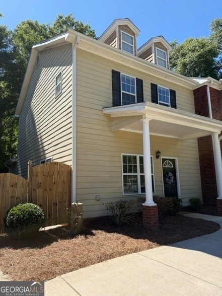 Building Photo - 145 Bowen St