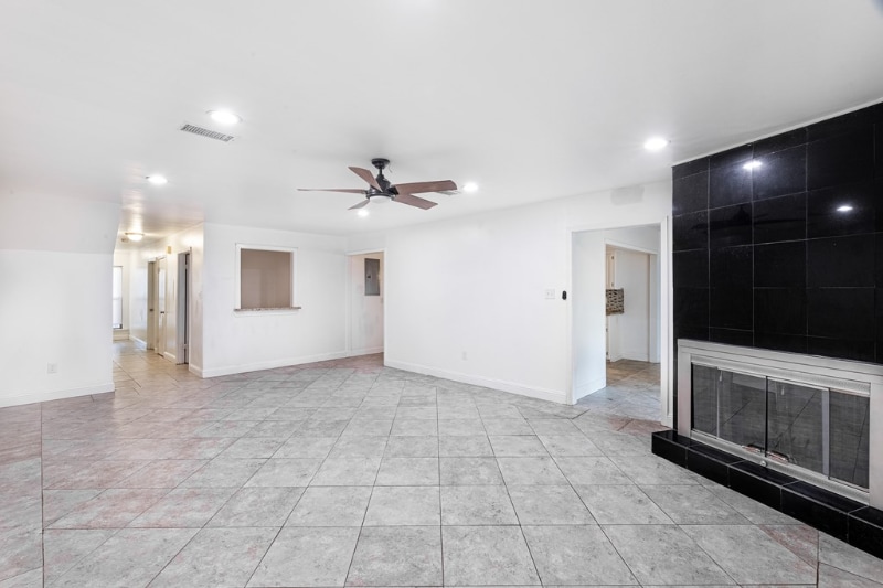 Building Photo - 106 Westchester St