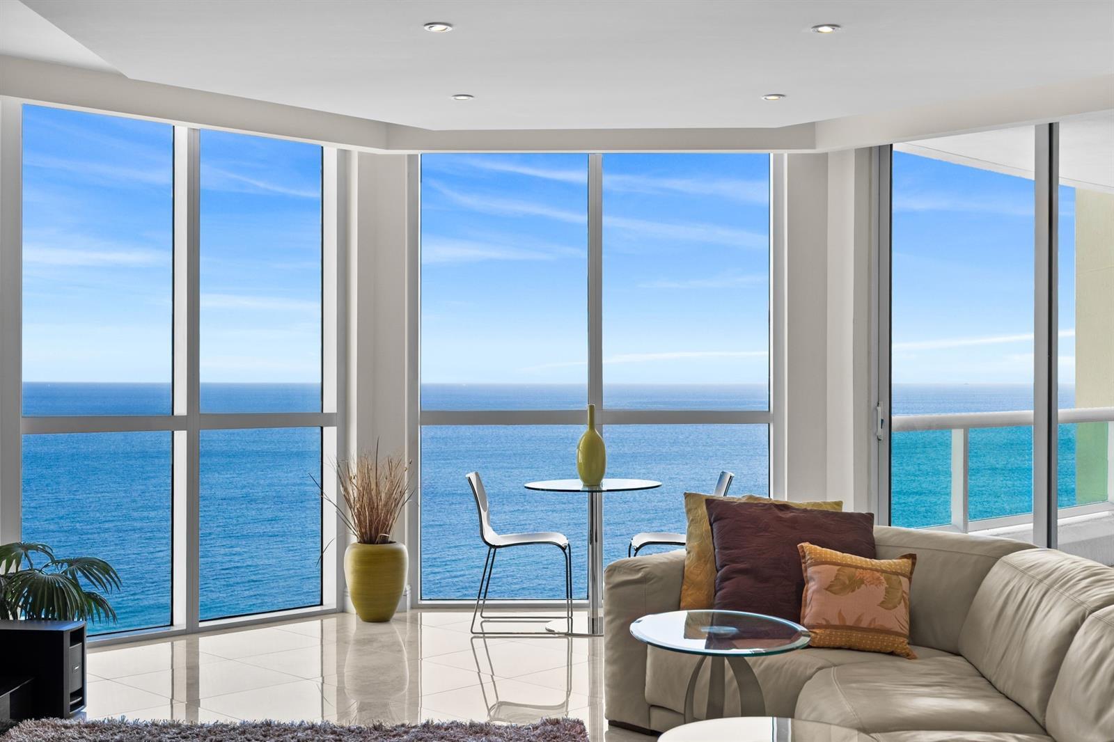 Building Photo - 101 S Fort Lauderdale Beach Blvd