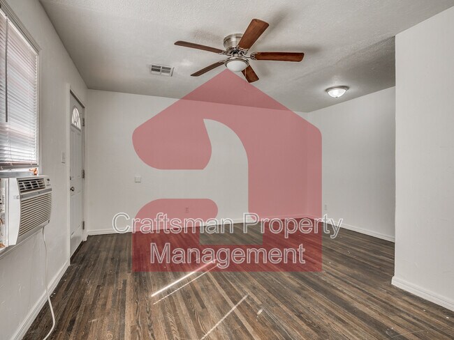 Building Photo - 2017 Downing St