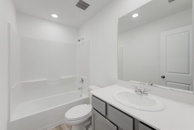 Building Photo - 31415 Beacon Cove Trl