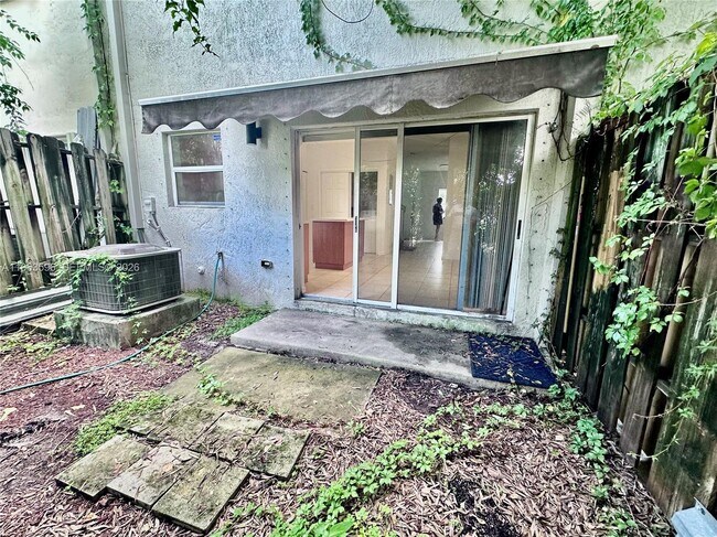 Building Photo - 1631 SE 30th St