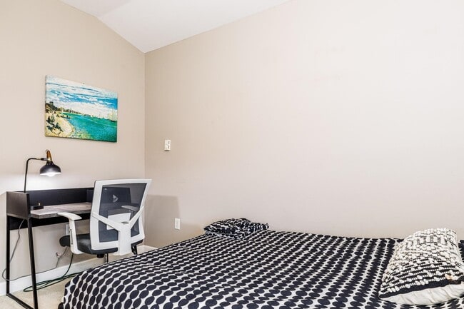 Building Photo - 279 Marcy St