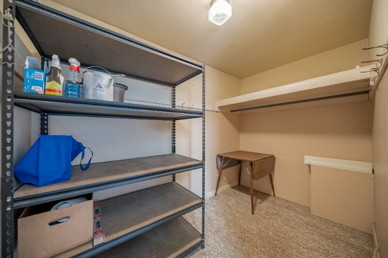 Building Photo - 1343 1/2-1343 1/2 W Washington St