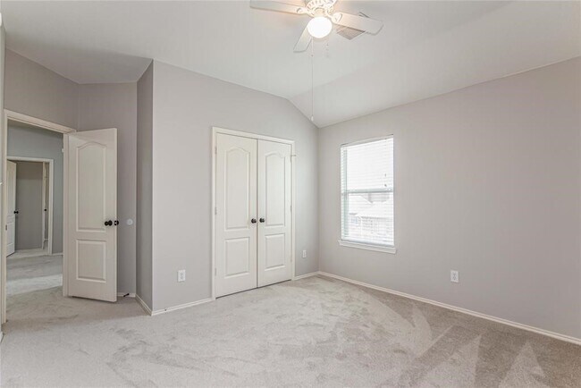 Building Photo - 30111 Luna Lakes Dr