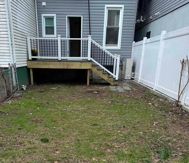 Building Photo - 202 Bowers St