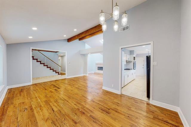 Building Photo - 9405 Pinewood Dr