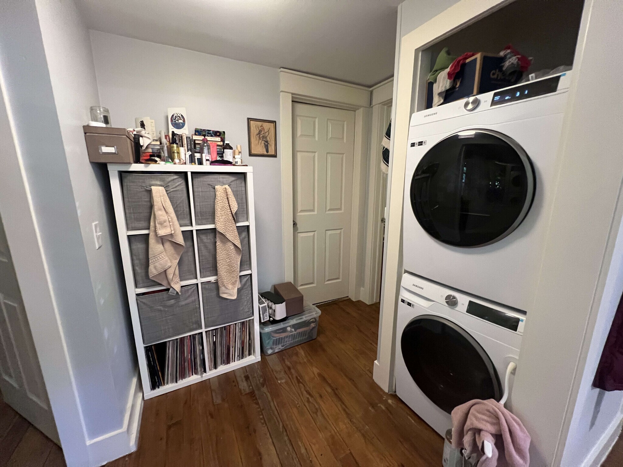 Building Photo - 1148 Lott Ave