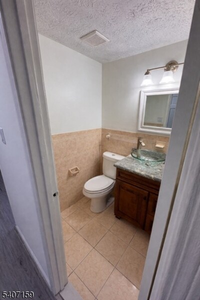 Building Photo - 81 N Day St